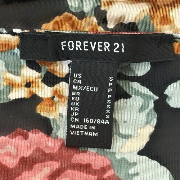 Forever 21 – Knit Floral Long Sleeve Cutout Crop Top – Small - Picture 9 of 10